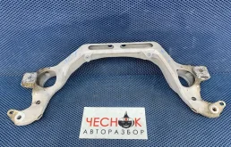 Балка передняя поперечная Volkswagen Touareg 2 2010 7P0199207A CGRA, передняя