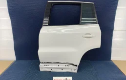 Дверь задняя левая Volkswagen Tiguan 1 рестайлинг 2012 5N0833055A 5N1 CCZD