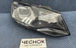 Фара правая Volkswagen Touareg 2 2011 7P2941754 CGEA
