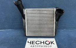 Интеркулер левый Audi Q7 4L 2009 7L6145803D CASA