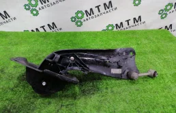 Крепление балки подвески Volkswagen Golf 2010 1K0505129J MK6 CCZ