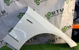 Крыло Mercedes-Benz E class 2012 A2128801218 200 М271860, переднее правое
