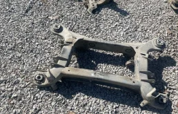Балка Mercedes-Benz S-Class 1998-2005 A2203503541 W220 M112E32, задняя