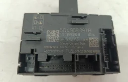 Блок управления дверьми Skoda Octavia 2015 5Q4959393B CWVA, передний левый
