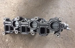 Впускной коллектор Volkswagen Touareg 2002-2007 059129711BQ, левый