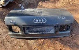 Крышка багажника Audi A8 4D0827023N D2