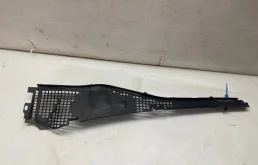 Жабо Renault Duster 2013 8200825457 F4R400, левое