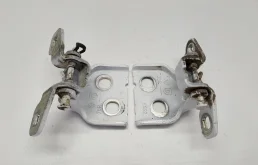 Петля двери lada vesta 2022 804207826 21129, задняя правая