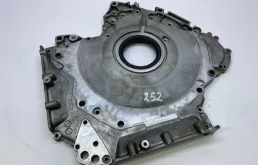Крышка двигателя Audi A6 2012 06E103173 CGWB