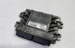 ЭБУ Renault Logan 8200483732