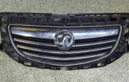 Решетка радиатора Opel Insignia 2011