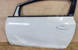 Дверь боковая Opel Astra GTC 2013 J