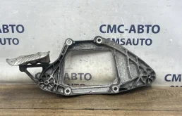 Кронштейн редуктора Audi A6 8K0599287J 4G