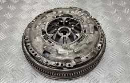 Маховик Volkswagen Passat Passat B6 (3C) 2005-2010 2007 1,9 TDi Дизель МКПП 5ст. Универсал.