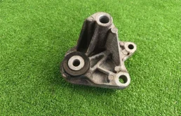 Кронштейн МКПП ford Focus 3 2011-2019 1306901