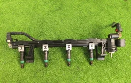 Рампа форсунок ford fusion 2001-2012 1804347 FYJA