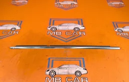Молдинг стекла двери Mercedes-Benz