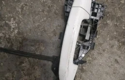 ручка наружная двери передней правой Volkswagen Passat B7  2013
