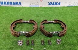 Колодки тормозные NISSAN SKYLINE 2013-2025 D4060CA01A ZV37 M274DE20AL, задние