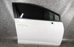 Дверь передняя правая Honda Civic 4D FB R18Z1
