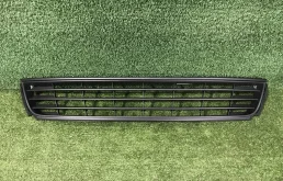 0000006038083 Решетка переднего бампера VW Polo Sedan (2010-2015)