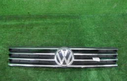0000002207742 Решетка радиатора VW Touareg 2 NF (2014-2018)