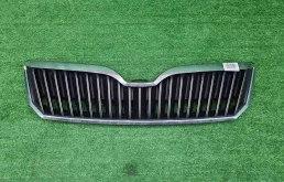 0000009282216 Решетка радиатора Skoda Superb 2 (2013-2015)