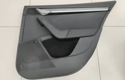 Обшивка двери задней правой Skoda Octavia A7 2013-2020