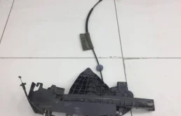 Замок двери передней правой Ford C-MAX 2003-2010