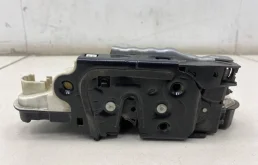 Замок двери передней правой Volkswagen Polo Sed RUS 2009-2020