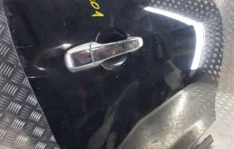 Двери для Mazda CX 7 2011 года на фотографиях