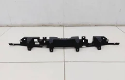 Накладка переднего бампера центральная Opel Astra J 2009-2015