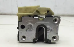 Замок двери передней правой Renault Duster 2010-2021
