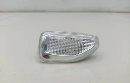 Повторитель на крыло Renault Logan 2 2014-2022