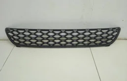 Решетка в бампер центральная Kia Rio 2 JB 2005-2011