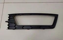 Решетка в бампер левая Skoda Rapid NH1/NH3 2012-2020