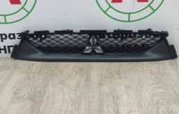Решетка радиатора Mitsubishi ASX 2011 6402A217 GA1W 4A92