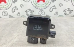 Блок управления вентилятором Mitsubishi Lancer 9 2007 MR497751 CS3A 4G18