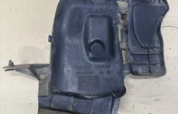 Пыльник двигателя RENAULT SANDERO STEPWAY 2016 638309356R ХЭТЧБЕК (5ДВ) K7M A812, передний правый