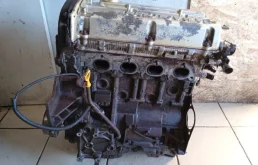 Двигатель для Kia Sorento 2002 года на фотографиях