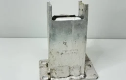 Кронштейн усилителя переднего бампера Audi A4 8K0807134C B8