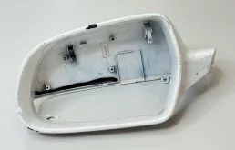 Накладка (крышка) на зеркало левого Audi A4 8F0857527 B8