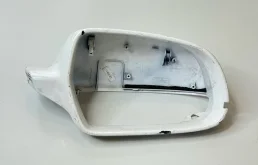 Накладка (крышка) на зеркало правого Audi A4 8F0857528 B8