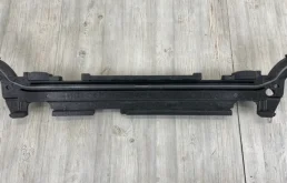 Абсорбер переднего бампера для Audi Q7 на фотографиях