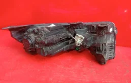 Фары для Kia Carnival на фотографиях