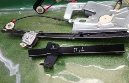 Стеклоподъемник передний левый для BMW 5er 2001 года на фотографиях