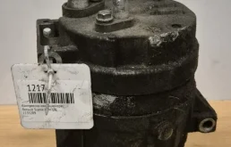 Компрессор кондиционера Renault Scenik 7701499859 K4M700