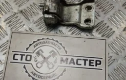 Петля задней двери нижняя правая Ford Transit TTG