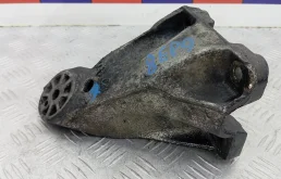 Кронштейн двигателя дизельный 7L6199307A, 7L6199308D AUDI Q7 (2006-2008) 2007 3.0 D TDI АКПП