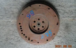 Маховик Volkswagen Passat 038105327B
